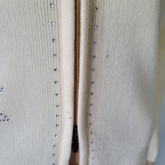 Beautiful Sweaters - Picture 8 of 13